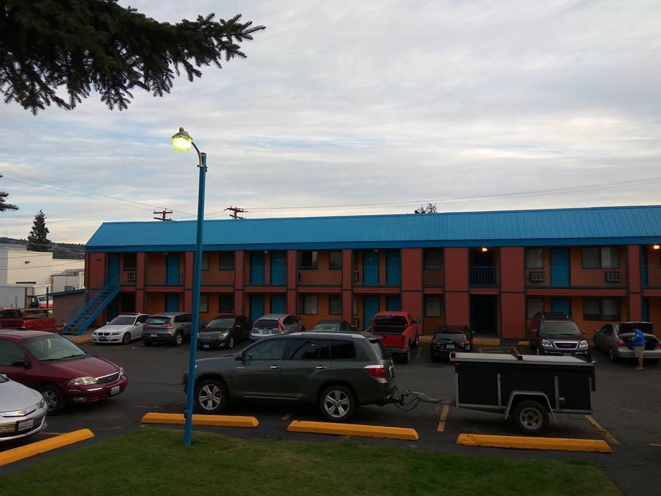 Motel West Бенд Экстерьер фото