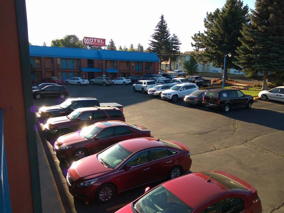 Motel West Бенд Экстерьер фото