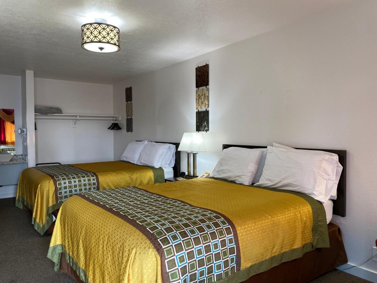 Motel West Бенд Экстерьер фото